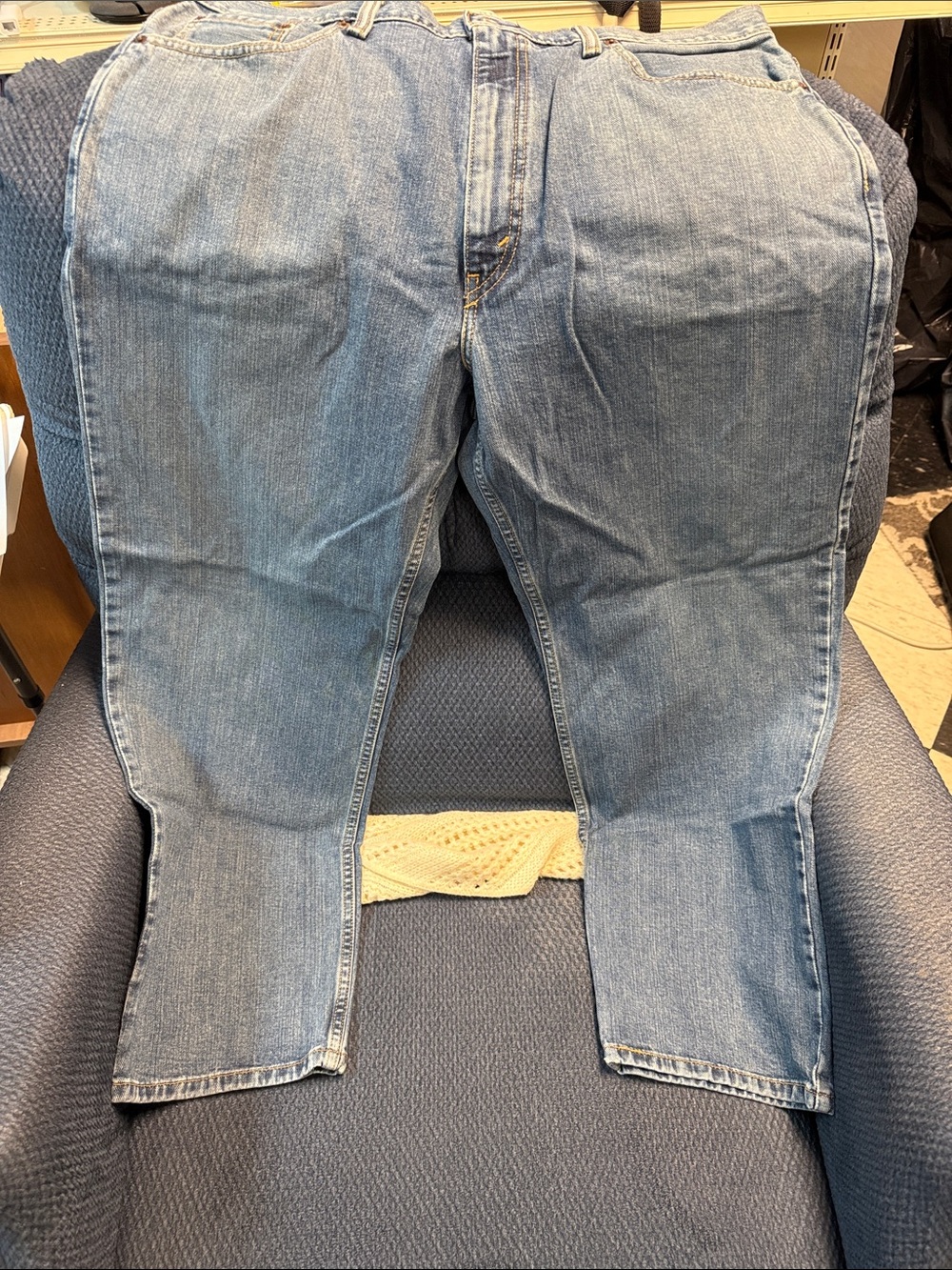 Levi's Men's Light Blue Relaxed Fit Jeans 40x30 Excellent Condition